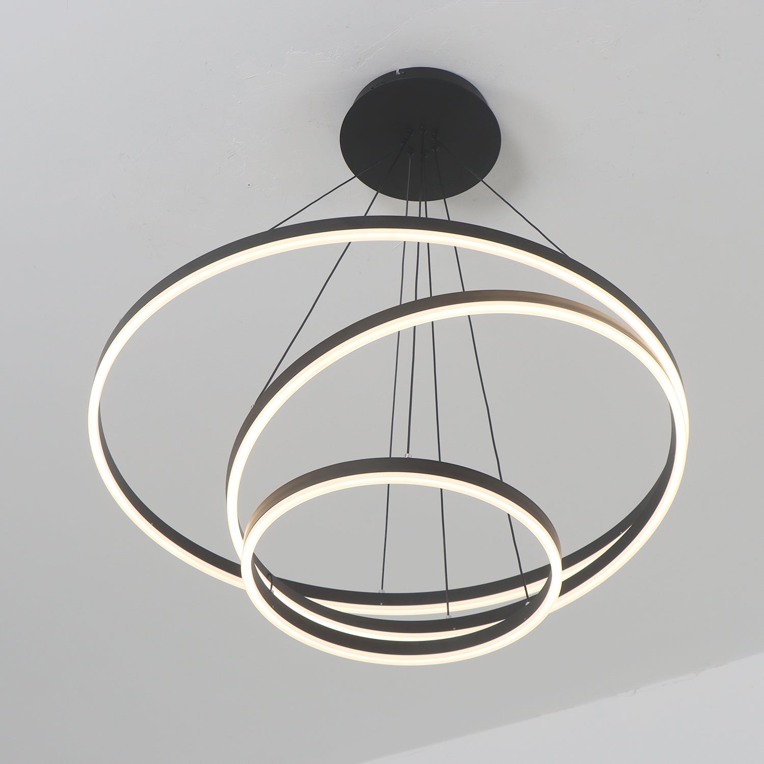 3/5 Lights Rings Dimmable Integrated LED Black Chandelier for Living Room Village Foyer High Ceiling Hanging Light