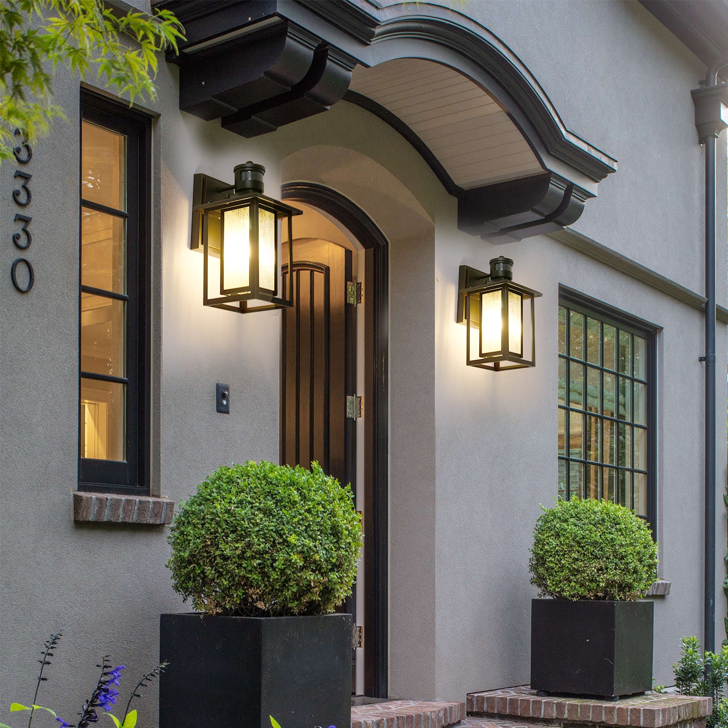 1-Light Matte Black Motion Sensing Outdoor Wall Lantern Sconces with Seeded Glass Shade Wall Light